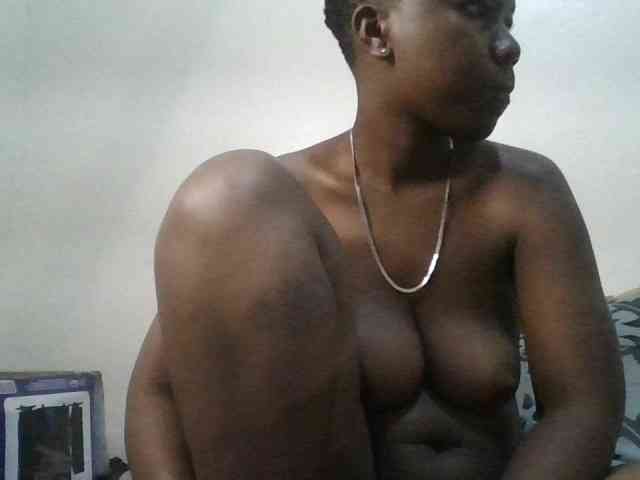 Blackdoll1 webcam
