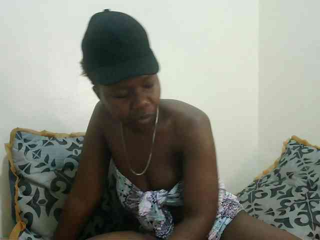 Blackdoll1 webcam