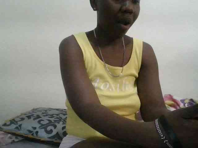Blackdoll1 webcam