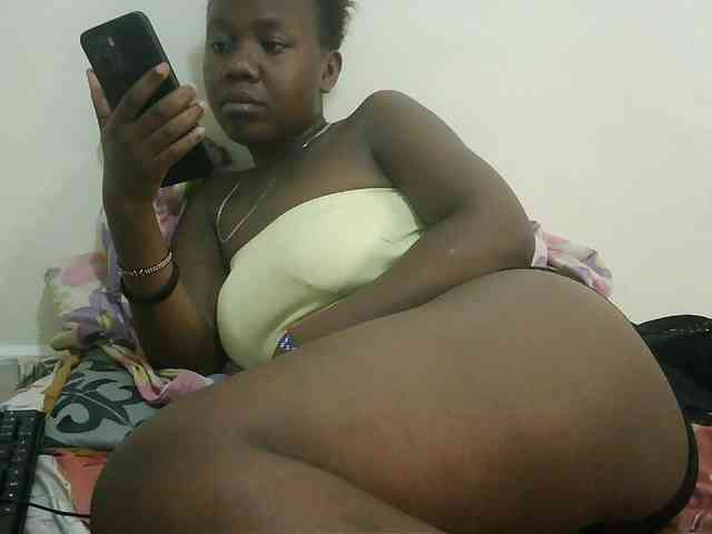 Blackdoll1 webcam