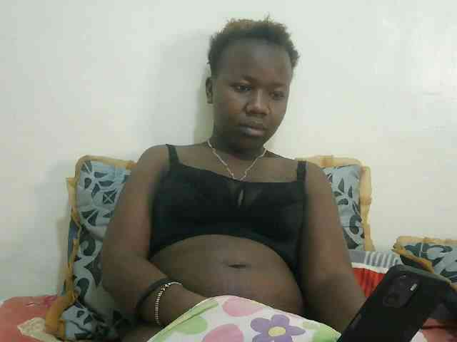 Blackdoll1 webcam