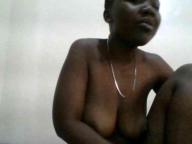 Blackdoll1 webcam