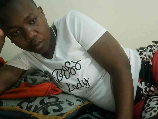 Blackdoll1 webcam