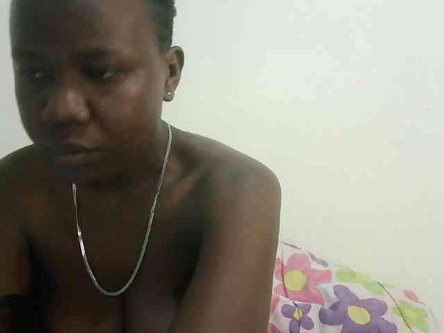 Blackdoll1 webcam