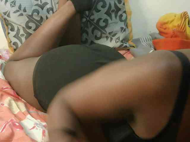Blackdoll1 webcam