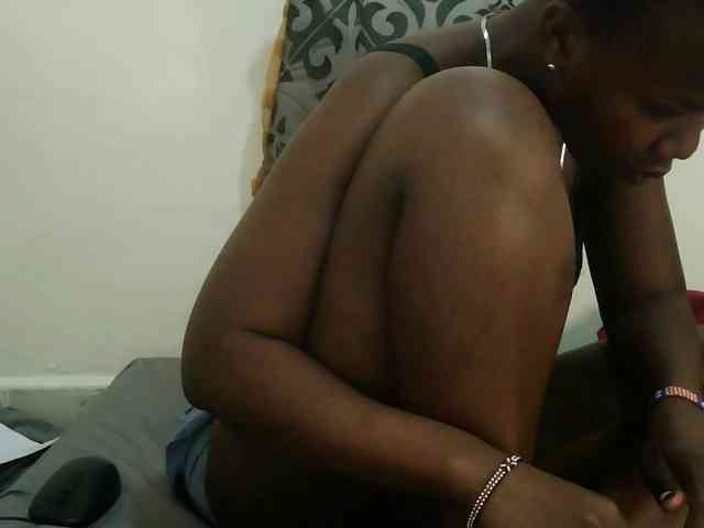 Blackdoll1 webcam