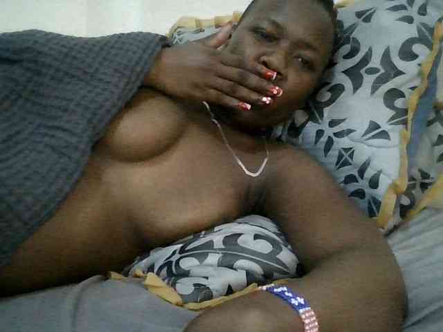 Blackdoll1 webcam