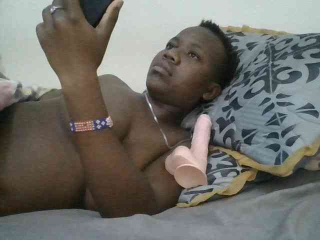 Blackdoll1 webcam