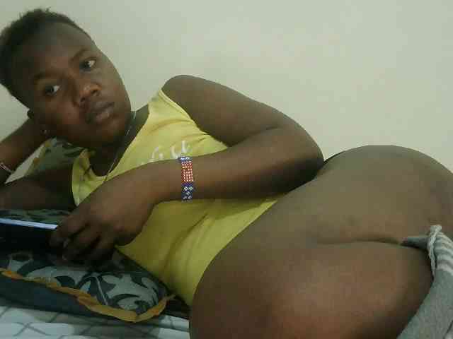 Blackdoll1 webcam