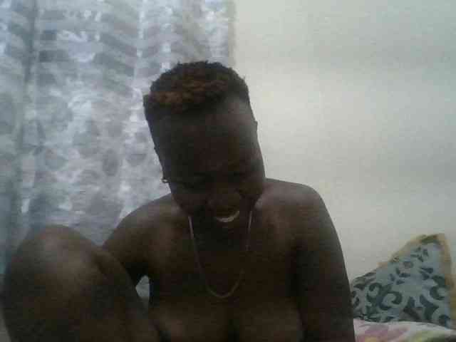 Blackdoll1 webcam