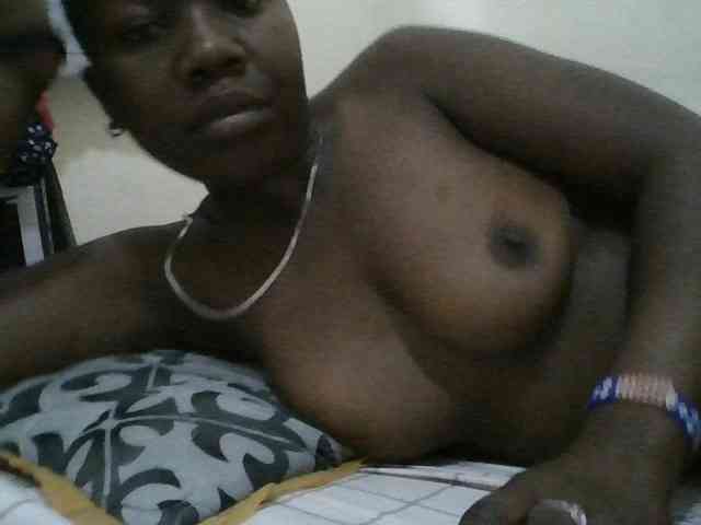 Blackdoll1 webcam