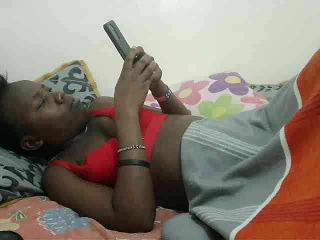 Blackdoll1 webcam