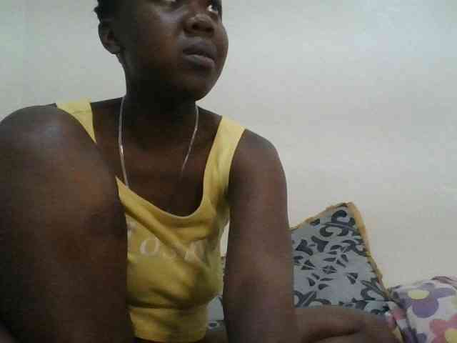 Blackdoll1 webcam