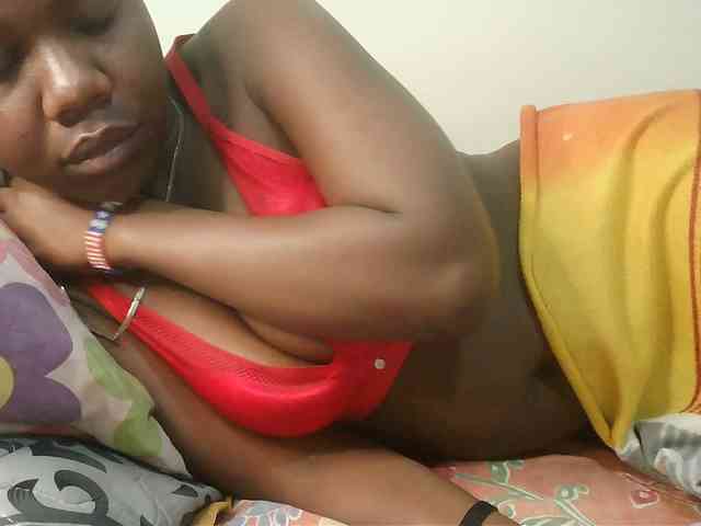 Blackdoll1 webcam