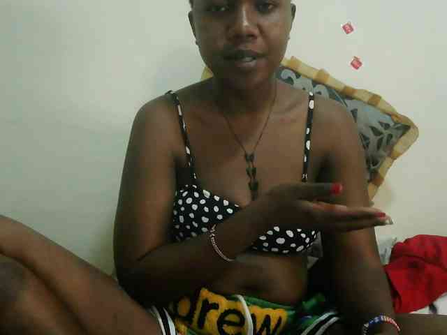 Blackdoll1 webcam