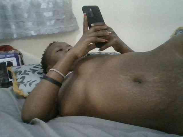Blackdoll1 webcam