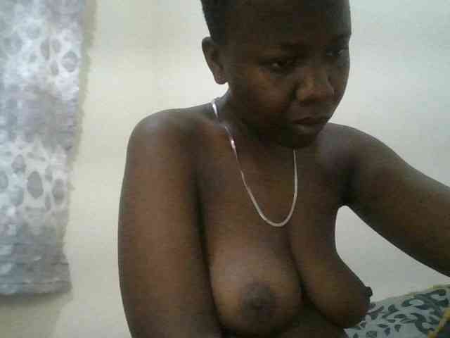 Blackdoll1 webcam