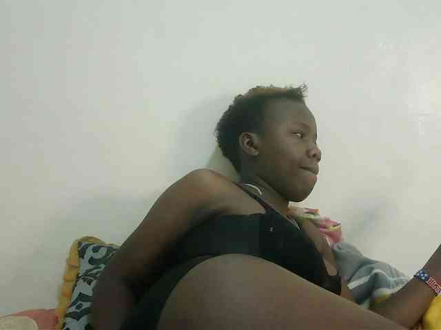 Blackdoll1 webcam