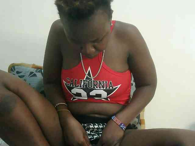 Blackdoll1 webcam