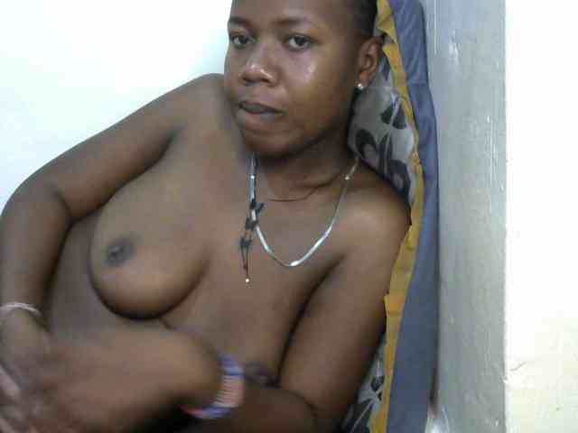 Blackdoll1 webcam