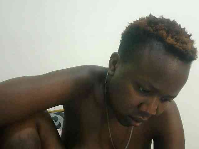 Blackdoll1 webcam