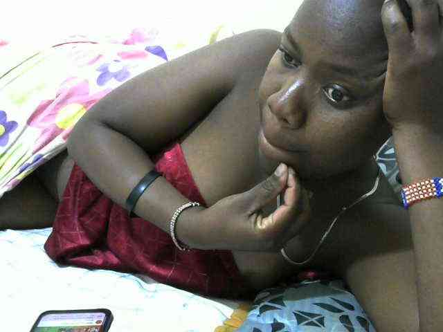 Blackdoll1 webcam