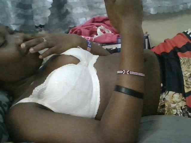 Blackdoll1 webcam