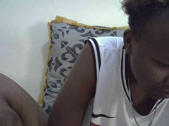 Blackdoll1 webcam