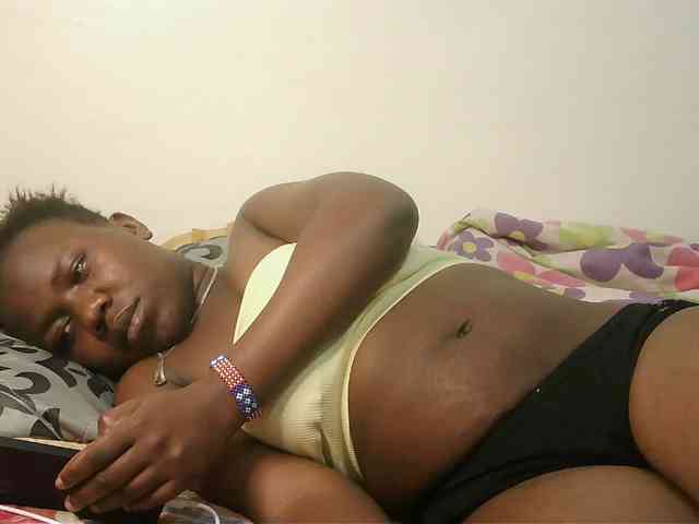 Blackdoll1 webcam