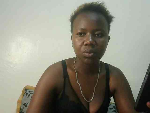 Blackdoll1 webcam