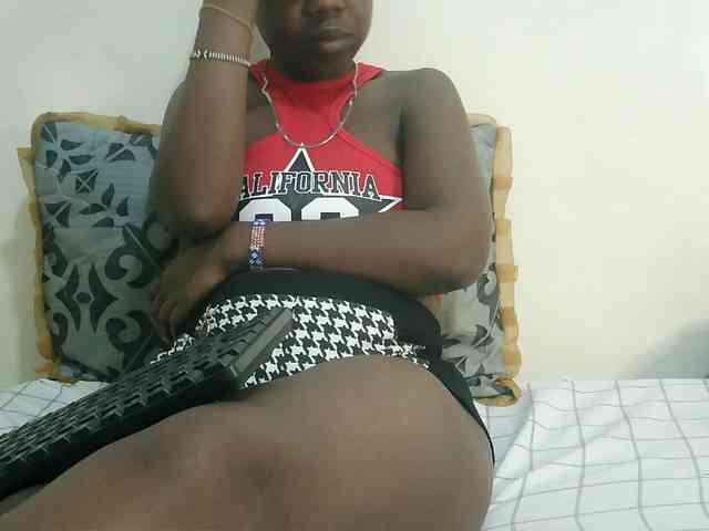 Blackdoll1 webcam