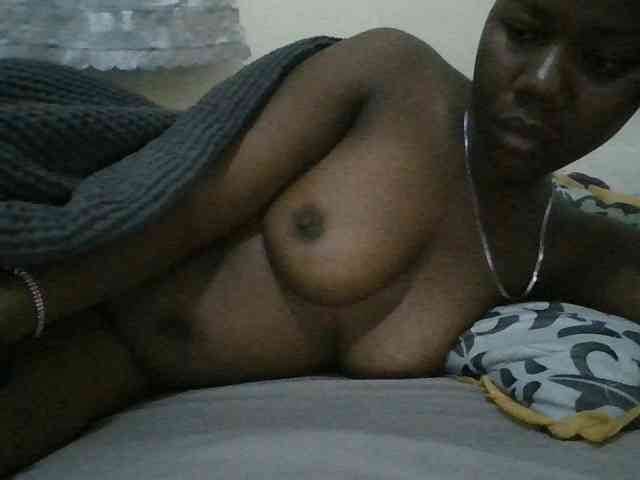 Blackdoll1 webcam