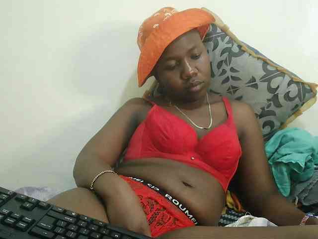 Blackdoll1 webcam