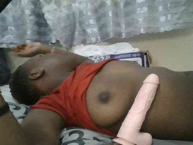 Blackdoll1 webcam