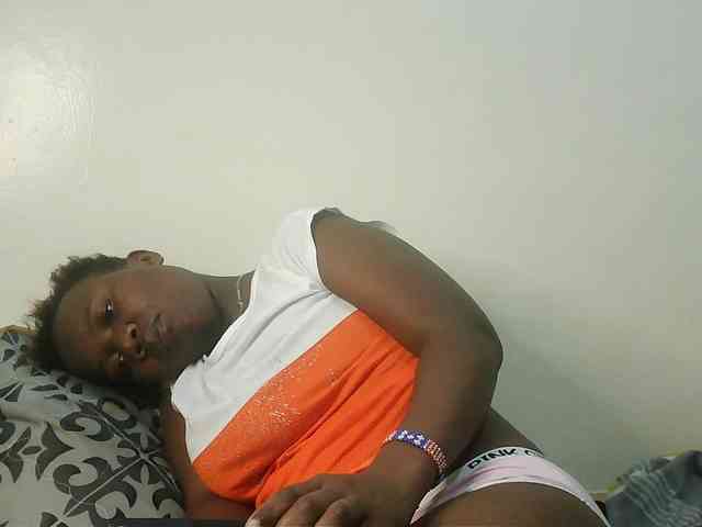 Blackdoll1 webcam