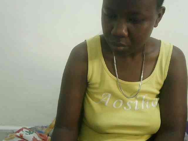 Blackdoll1 webcam