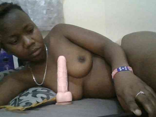 Blackdoll1 webcam