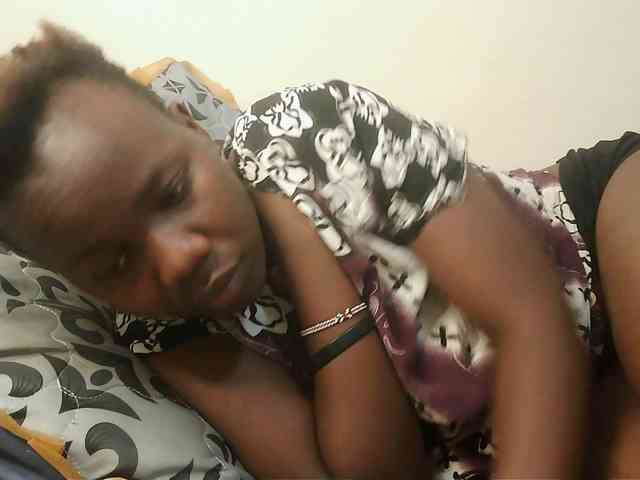 Blackdoll1 webcam