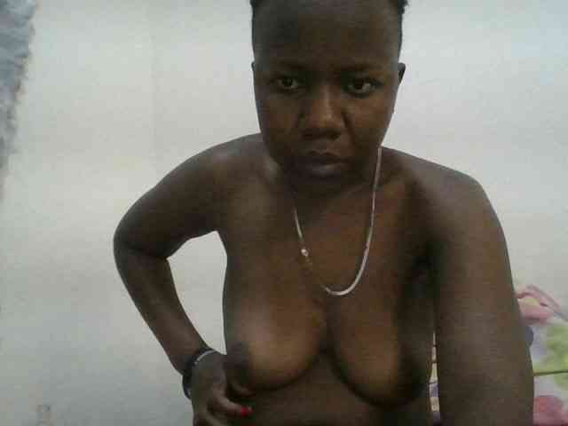 Blackdoll1 webcam