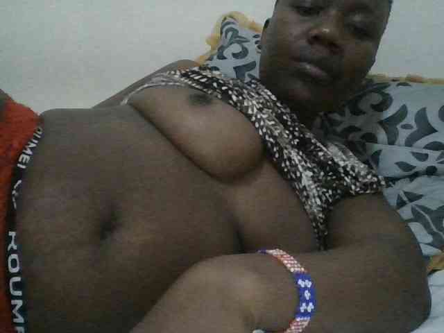 Blackdoll1 webcam