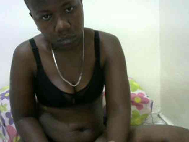 Blackdoll1 webcam
