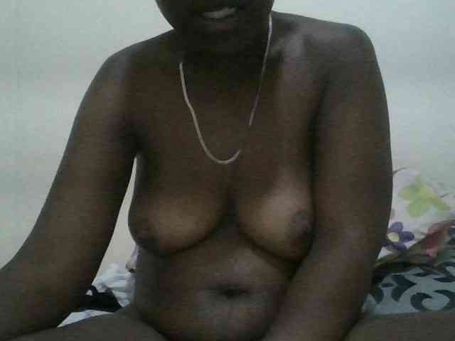 Blackdoll1 webcam