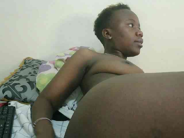 Blackdoll1 webcam