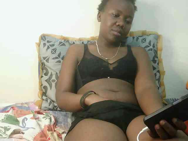 Blackdoll1 webcam