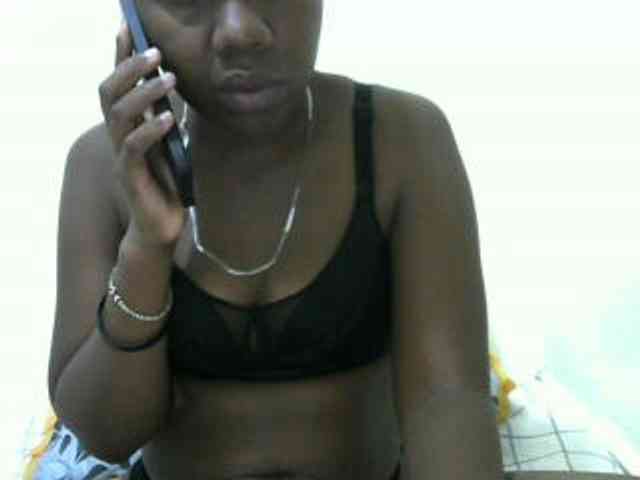 Blackdoll1 webcam