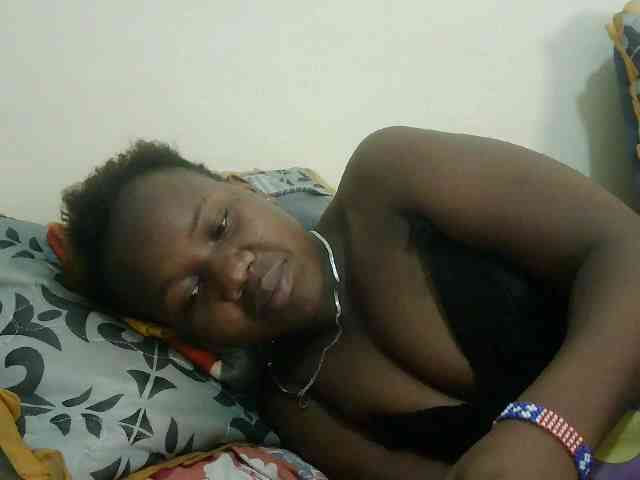 Blackdoll1 webcam