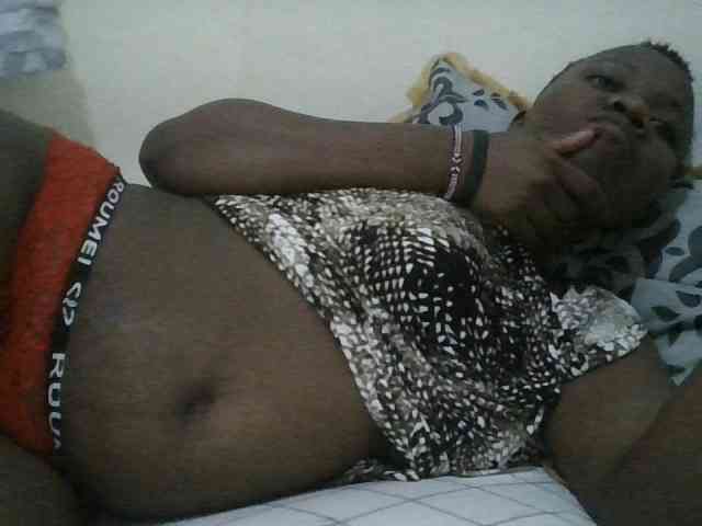Blackdoll1 webcam