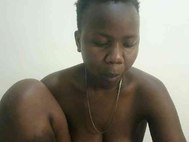 Blackdoll1 webcam