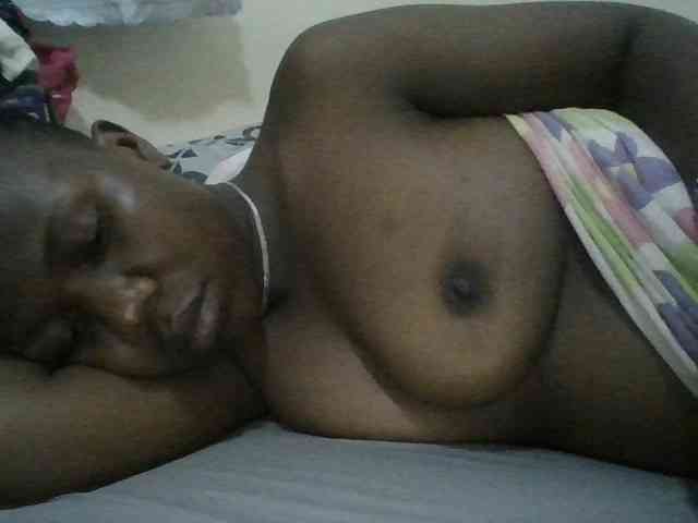 Blackdoll1 webcam