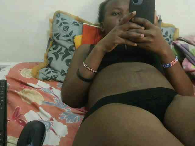 Blackdoll1 webcam